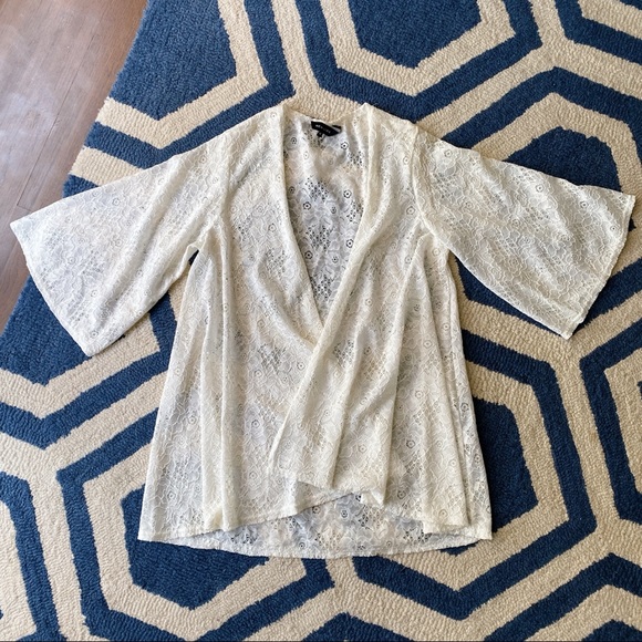 🐚 NEW LOOK IVORY LACE BEACH COVERUP! - Picture 4 of 9